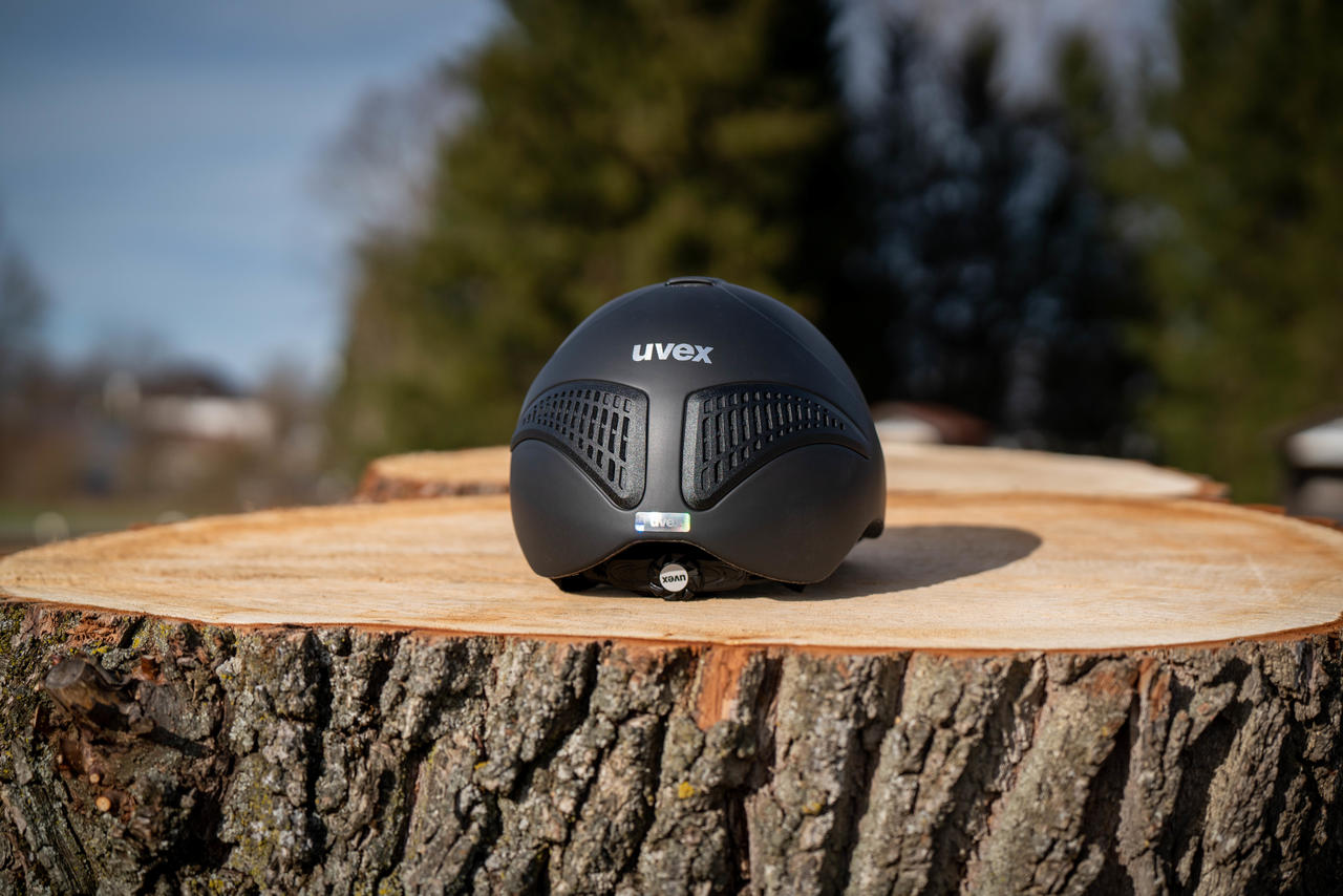 uvex Reithelm exxential II